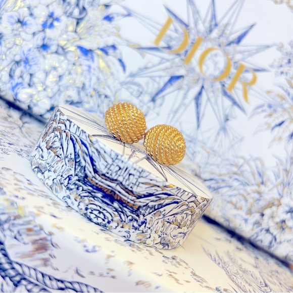 DIOR “Golden Pollen” Gold Plated Pierced Earrings Jewelry by Christian Dior - Picture 5 of 14